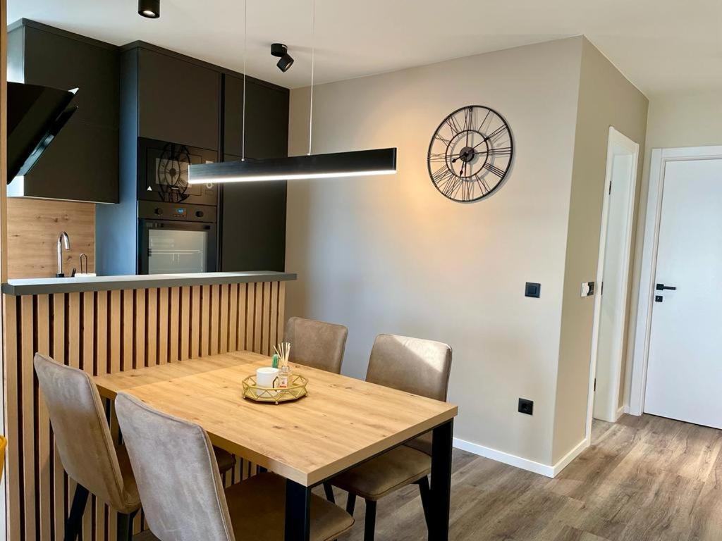 Apartment Linda With Panoramic Sea View Makarska Exteriör bild