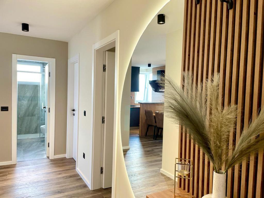 Apartment Linda With Panoramic Sea View Makarska Exteriör bild
